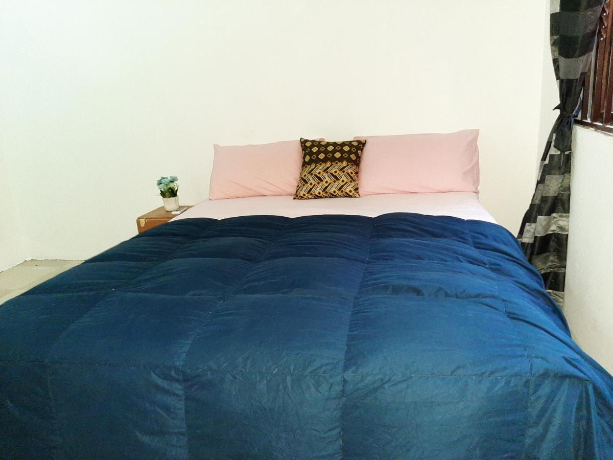 East Airport Suites4 -Private Room Accra Luaran gambar